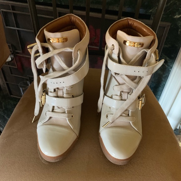 Michael Kors Wedge Boot - Picture 2 of 4